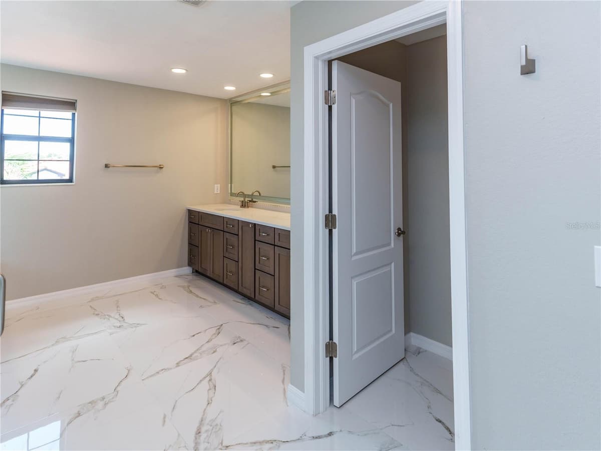 1588 VIZCAYA LANE — photo 33 of 93