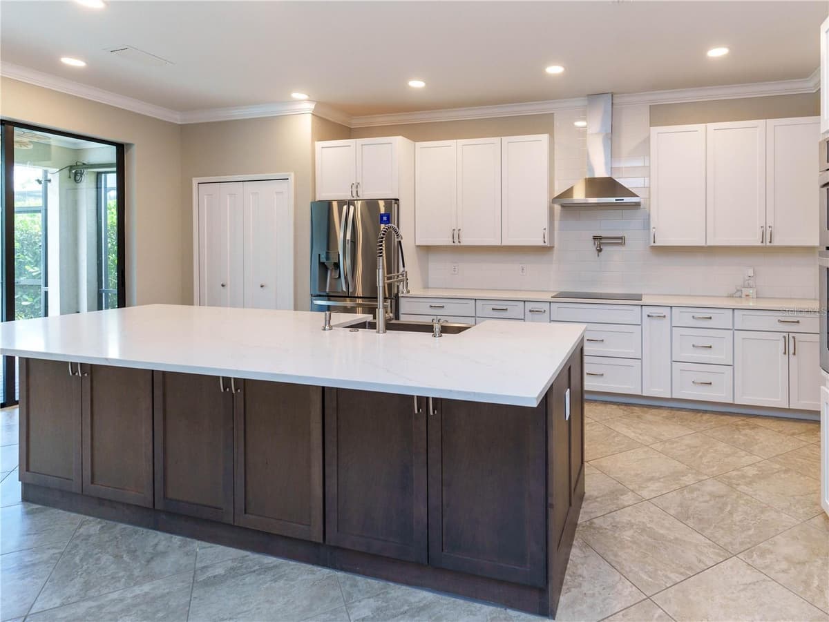 1588 VIZCAYA LANE — photo 4 of 93