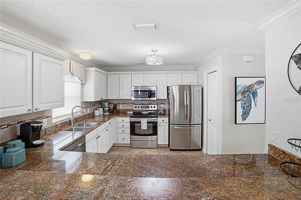 1472 ALEXA PLACE — photo 15 of 31