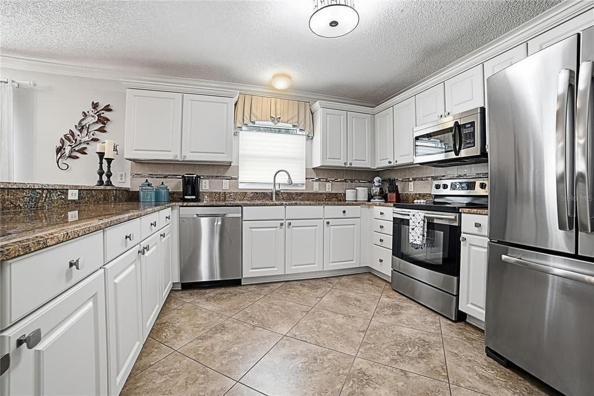 1472 ALEXA PLACE — photo 10 of 31