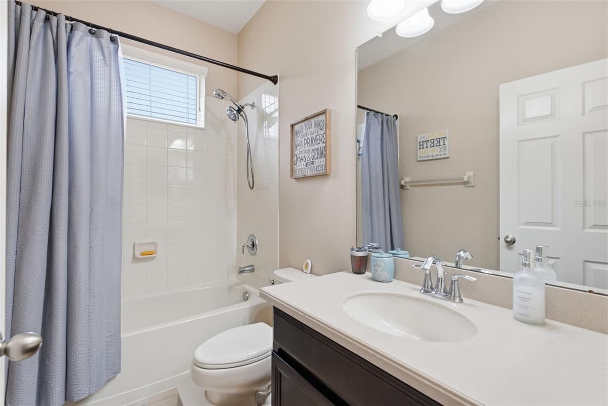 11105 WEMBLEY LANDING DRIVE — photo 9 of 43