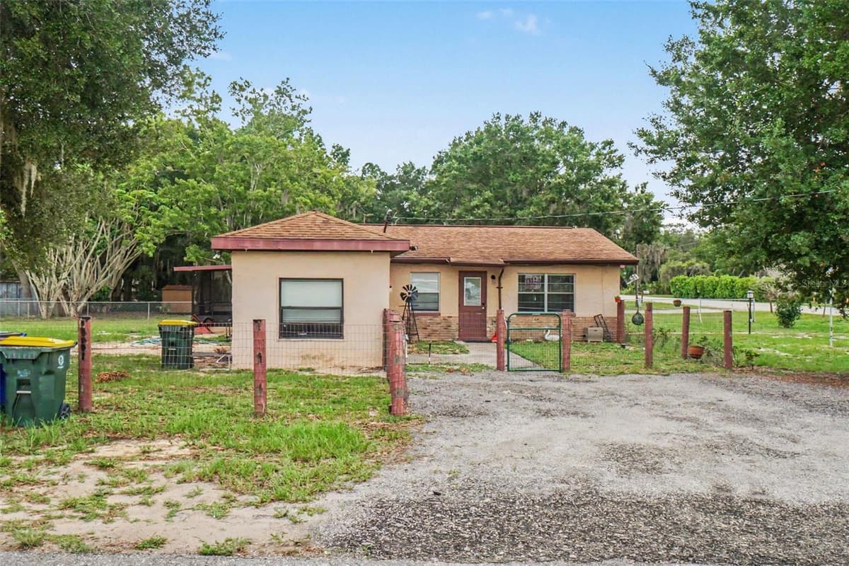415 LAKE JUNE ROAD — photo 1 of 24