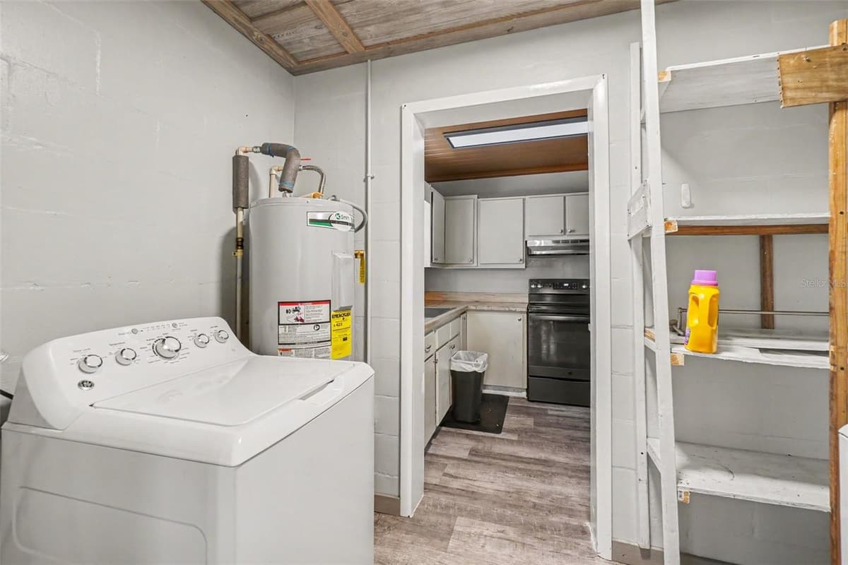 415 LAKE JUNE ROAD — photo 10 of 24