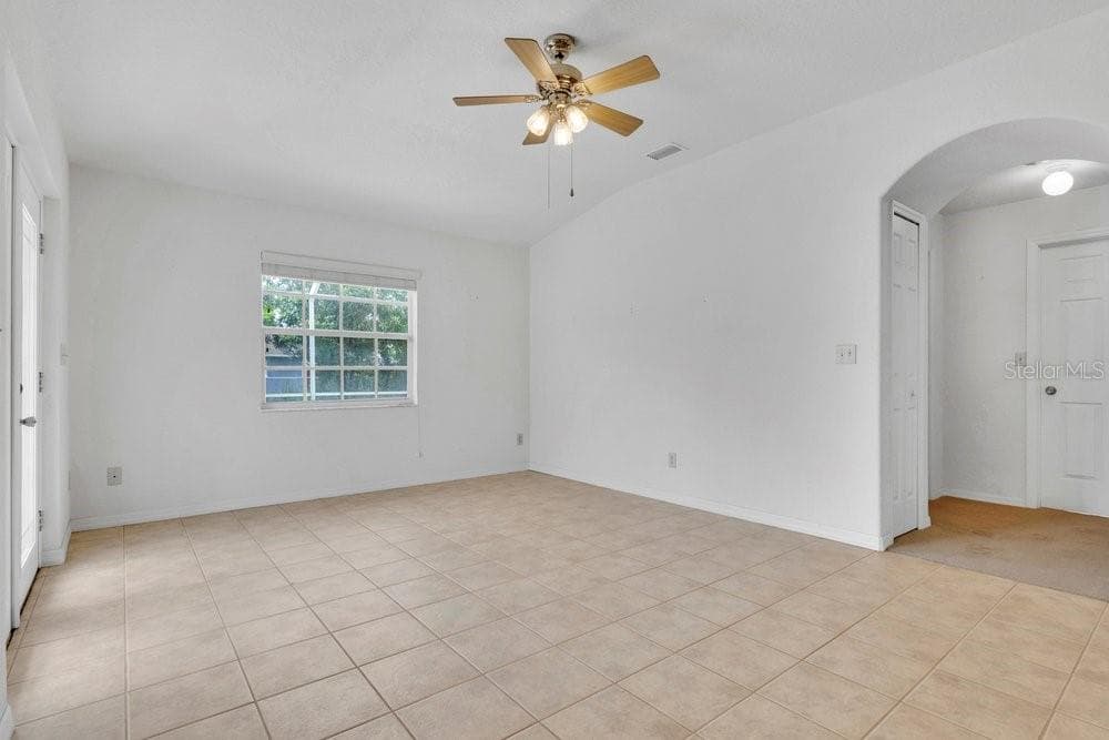 2225 MARYLAND AVENUE — photo 7 of 23