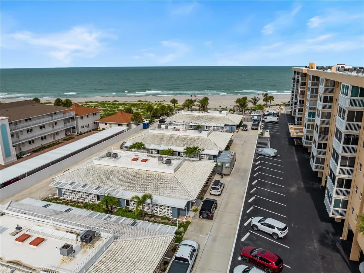 1205 TARPON CENTER DRIVE — photo 35 of 40
