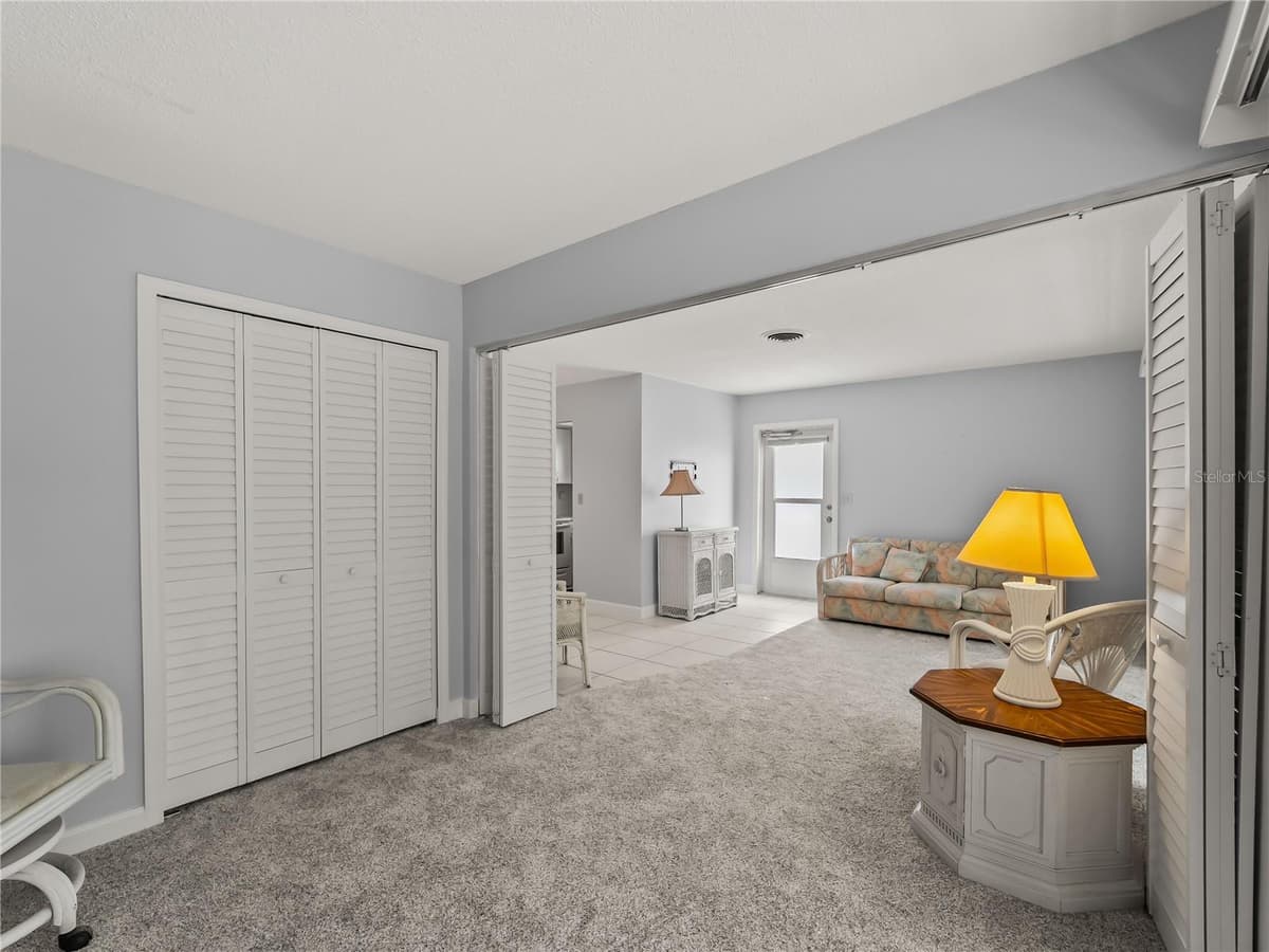 1205 TARPON CENTER DRIVE — photo 9 of 40