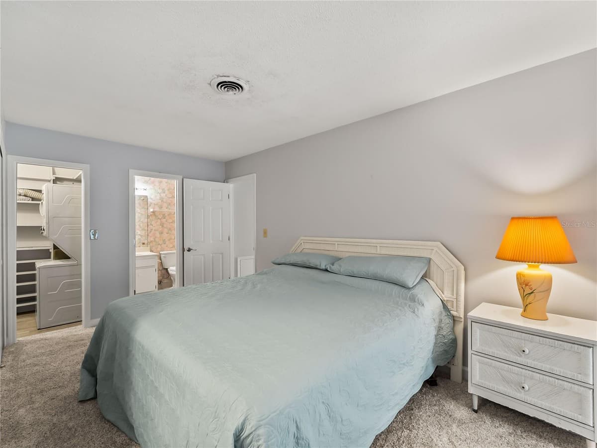 1205 TARPON CENTER DRIVE — photo 20 of 40