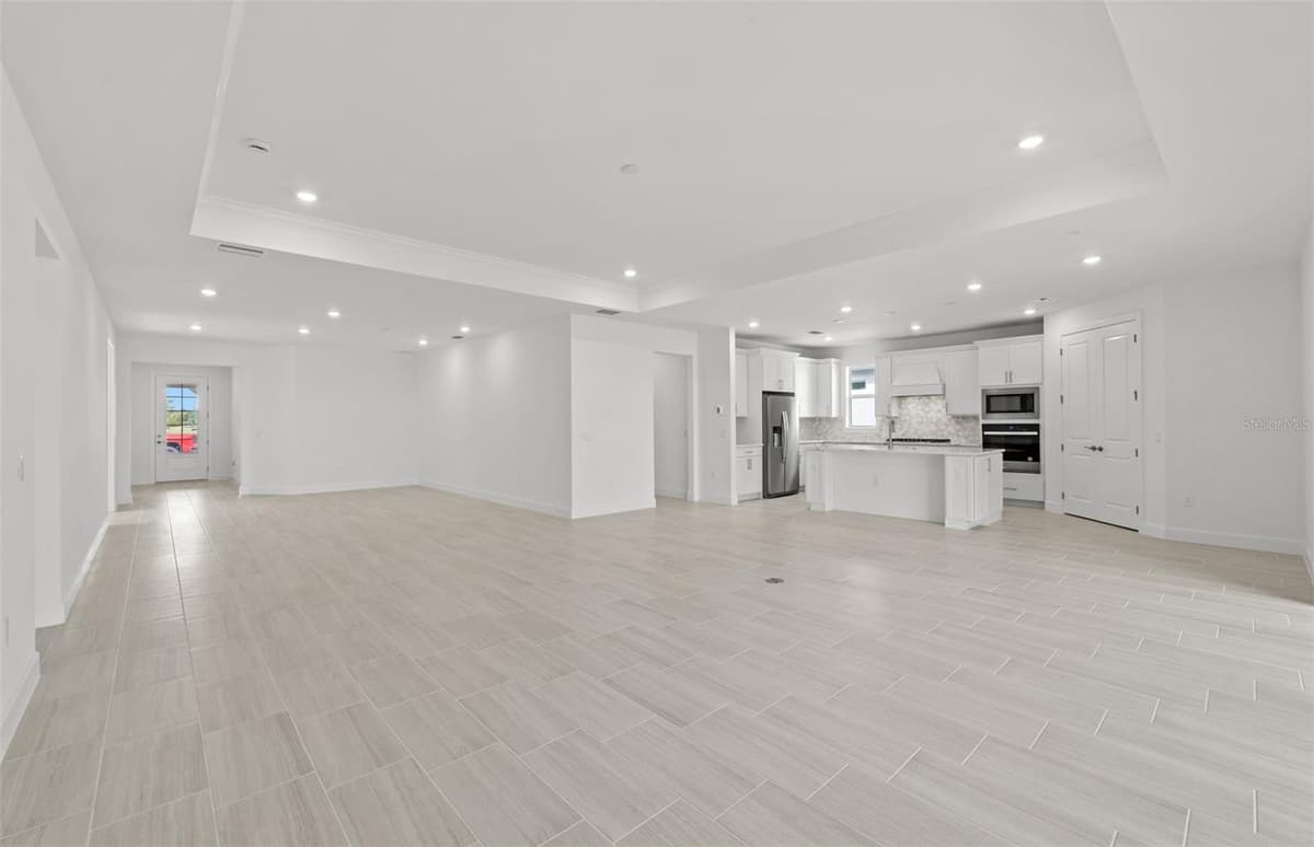 16526 ENNIS PLACE — photo 15 of 38