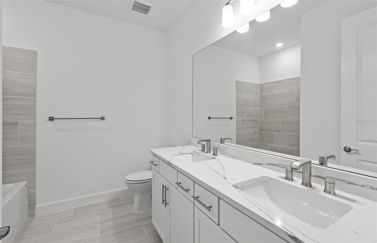 16526 ENNIS PLACE — photo 6 of 38
