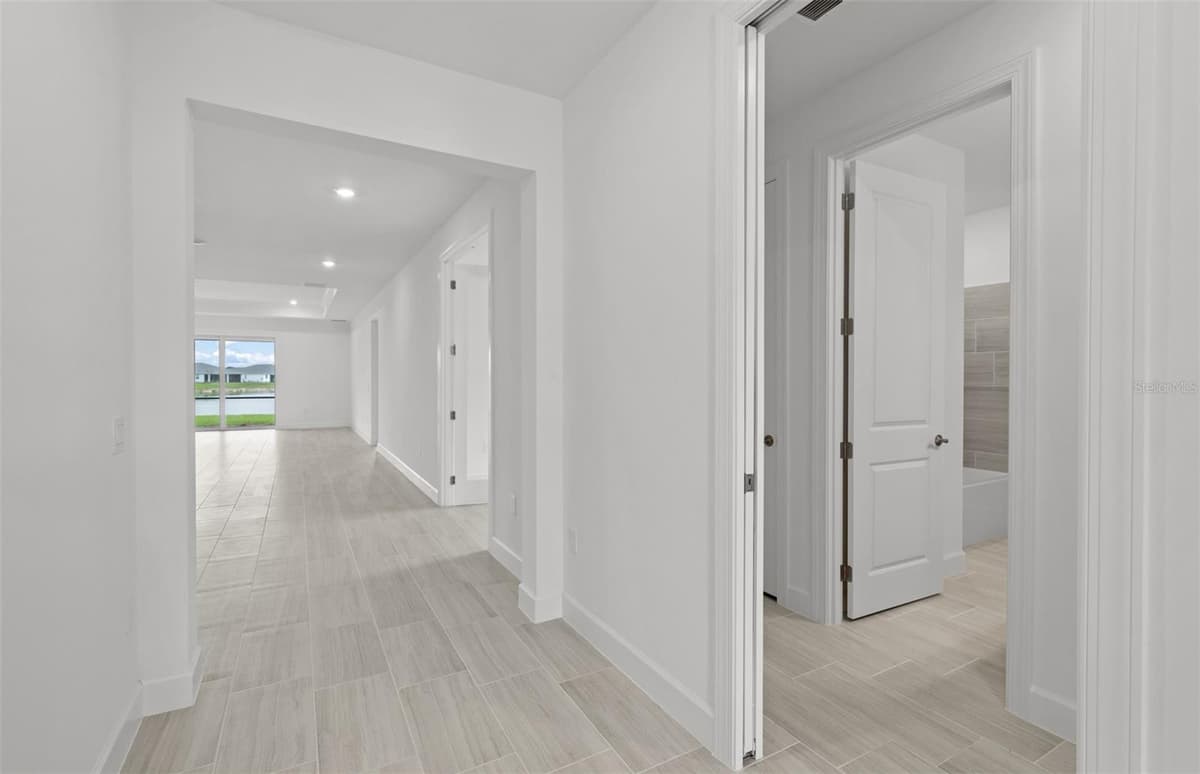 16526 ENNIS PLACE — photo 4 of 38