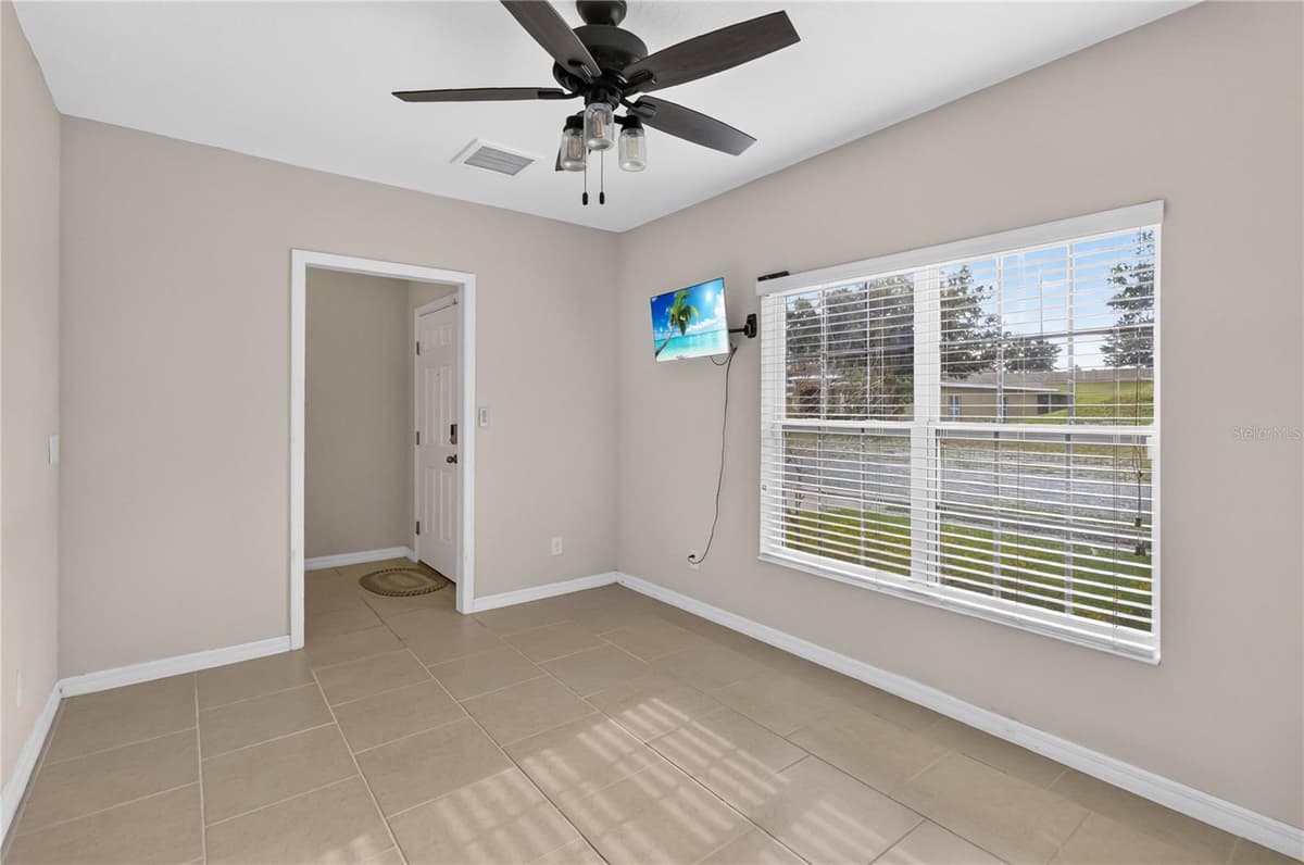125 WILLIAMSON DRIVE — photo 9 of 40