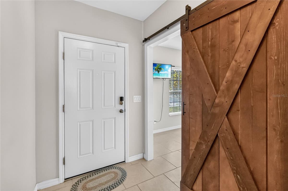 125 WILLIAMSON DRIVE — photo 6 of 40