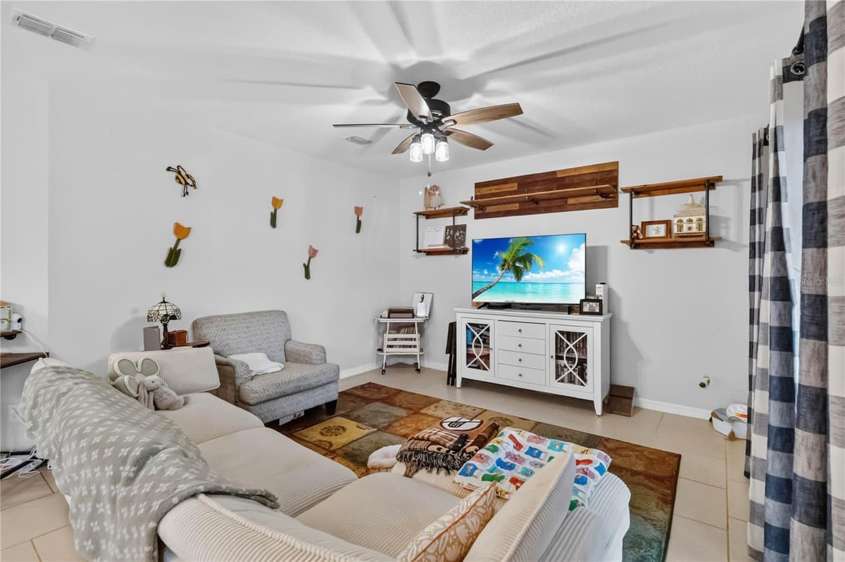 125 WILLIAMSON DRIVE — photo 11 of 40