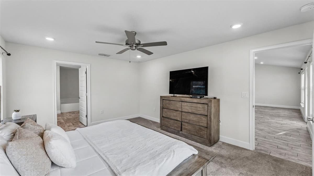 314 ATHABASCA PLACE — photo 13 of 35