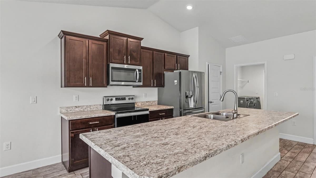 314 ATHABASCA PLACE — photo 5 of 35