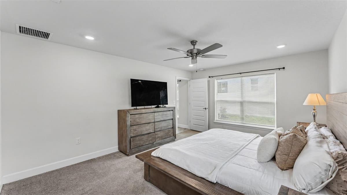 314 ATHABASCA PLACE — photo 14 of 35