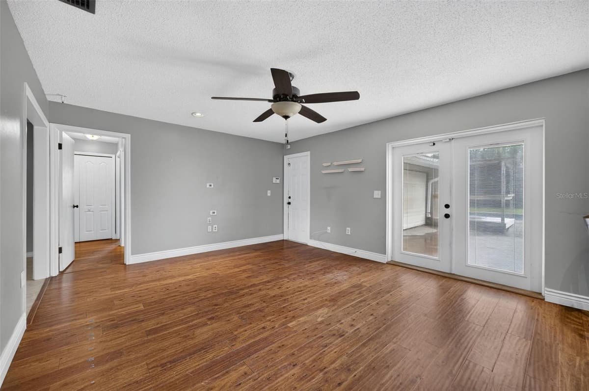 3240 TOURAINE AVENUE — photo 12 of 39