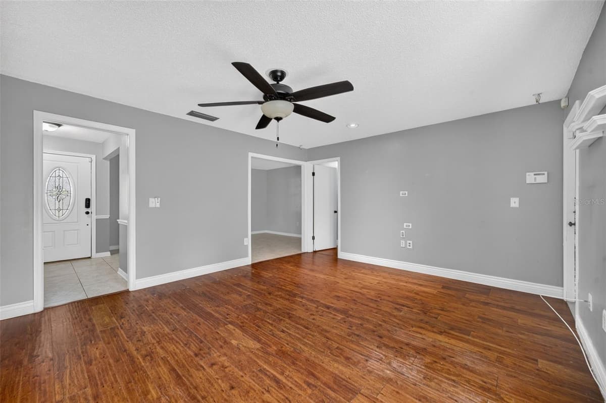 3240 TOURAINE AVENUE — photo 15 of 39