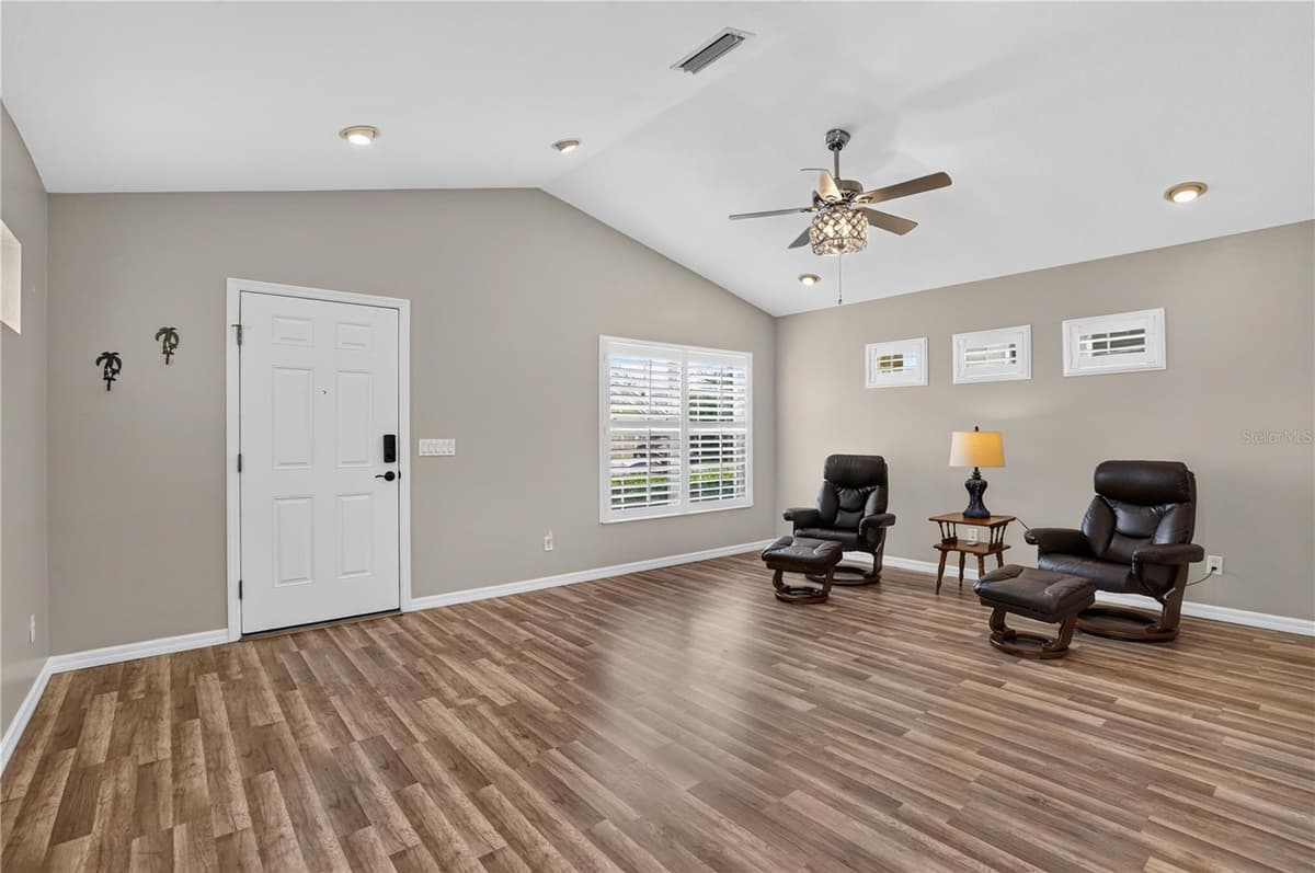 4718 FOREST CREEK TRAIL — photo 6 of 45