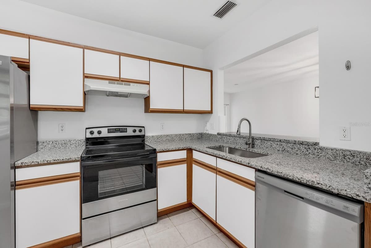 6014 PORTSDALE PLACE — photo 5 of 21