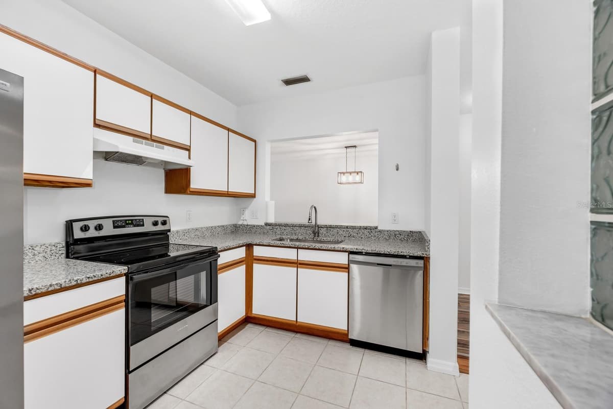 6014 PORTSDALE PLACE — photo 7 of 21