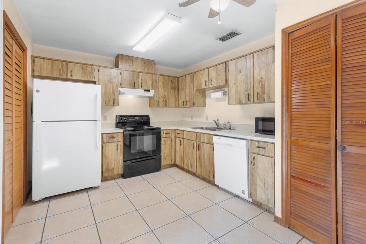 1234 TINO COURT — photo 4 of 43