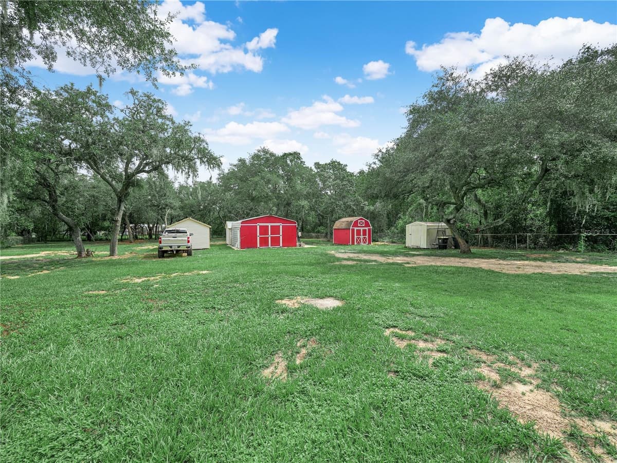 2935 SILVER SPUR LOOP — photo 36 of 46