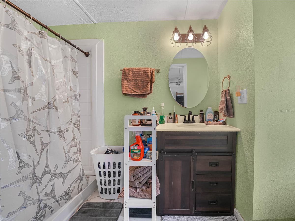 2935 SILVER SPUR LOOP — photo 16 of 46