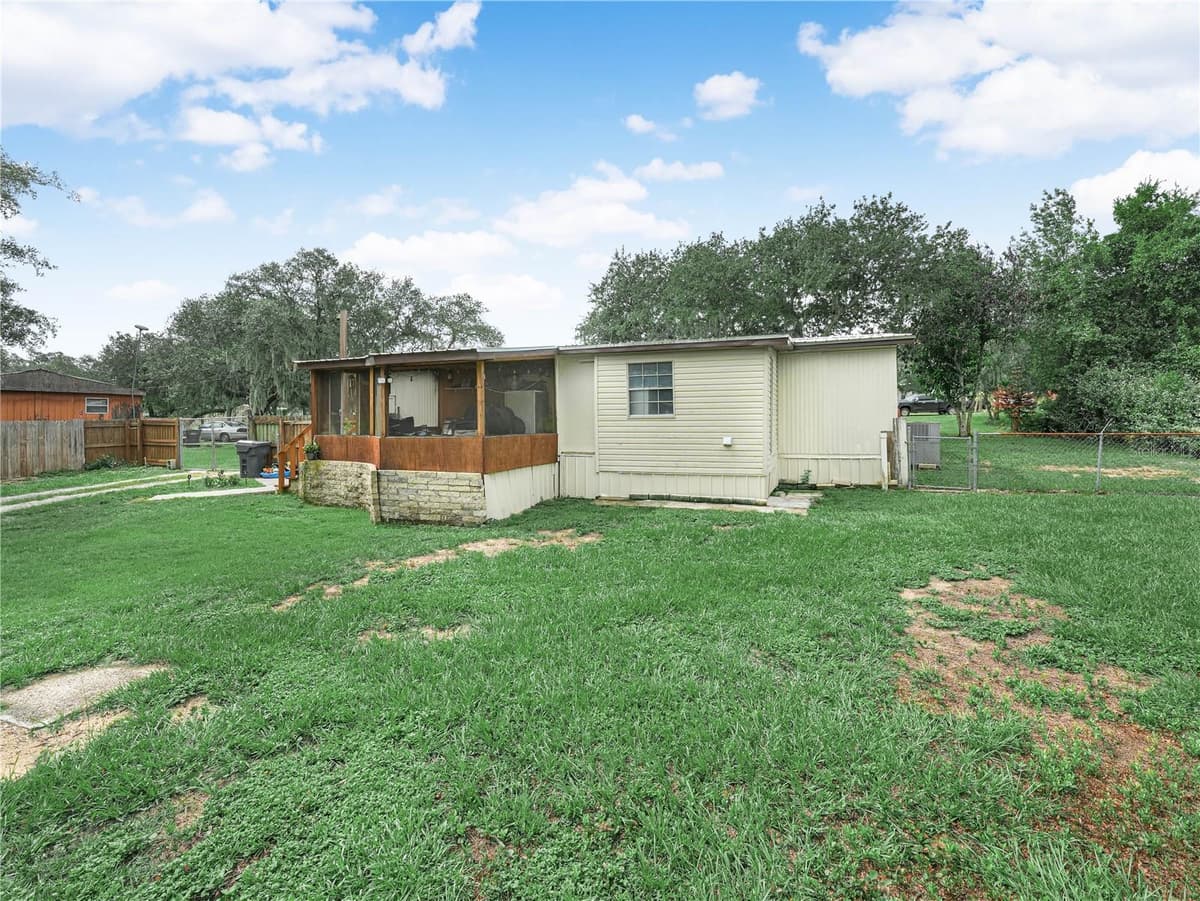 2935 SILVER SPUR LOOP — photo 35 of 46