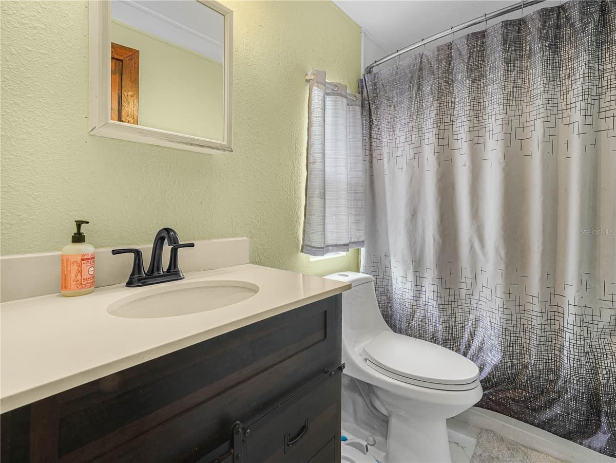 2935 SILVER SPUR LOOP — photo 22 of 46