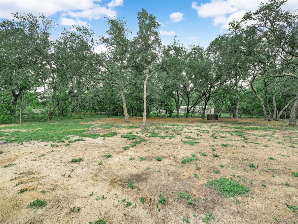 2935 SILVER SPUR LOOP — photo 37 of 46