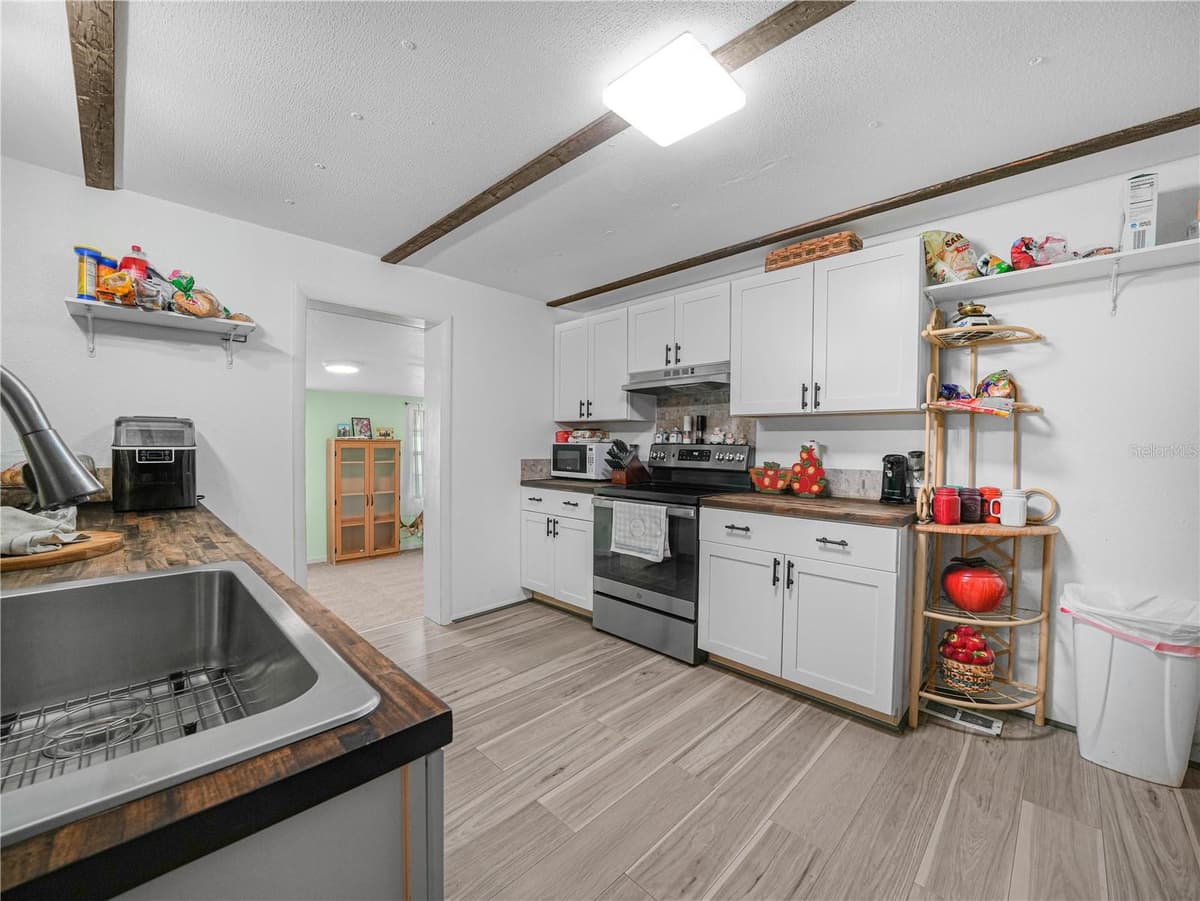 2935 SILVER SPUR LOOP — photo 12 of 46
