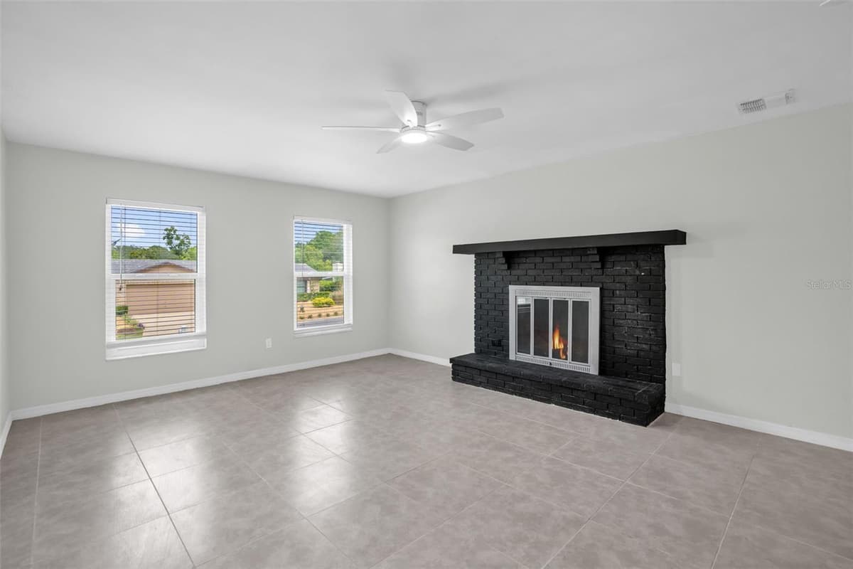108 KILKENNY COURT — photo 4 of 41