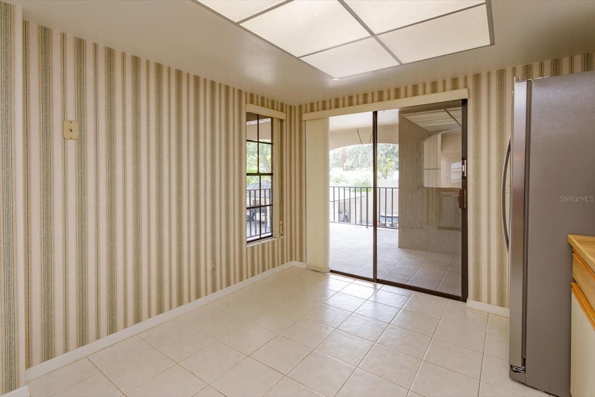 1055 KENSINGTON PARK DRIVE — photo 7 of 23