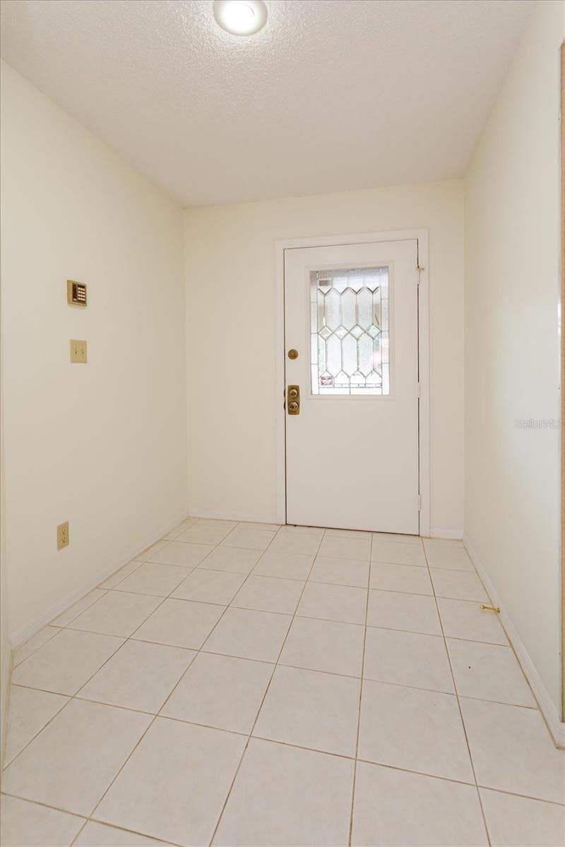 1055 KENSINGTON PARK DRIVE — photo 4 of 23