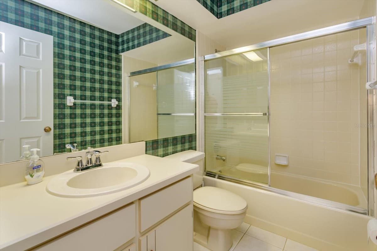 1055 KENSINGTON PARK DRIVE — photo 18 of 23