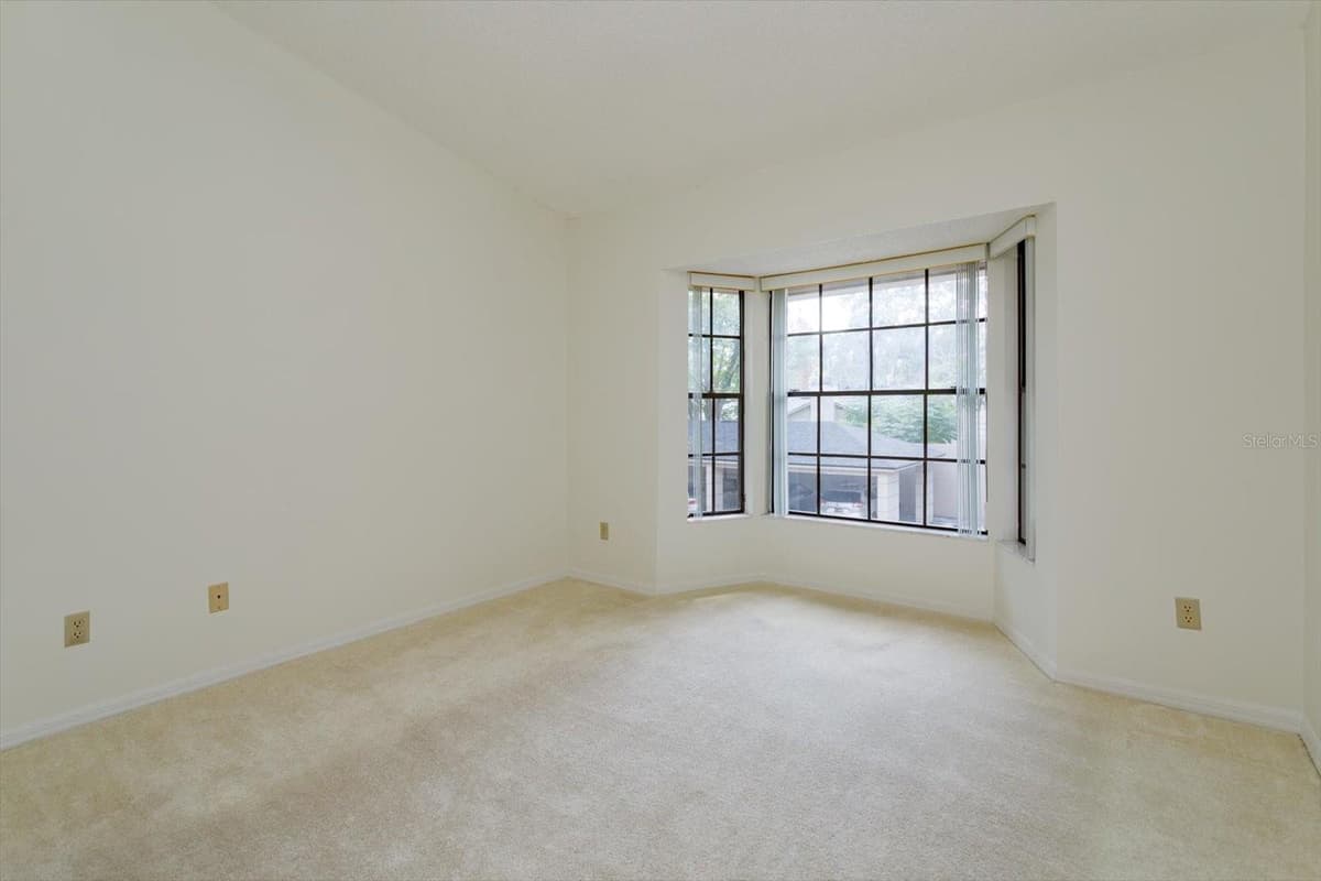 1055 KENSINGTON PARK DRIVE — photo 17 of 23