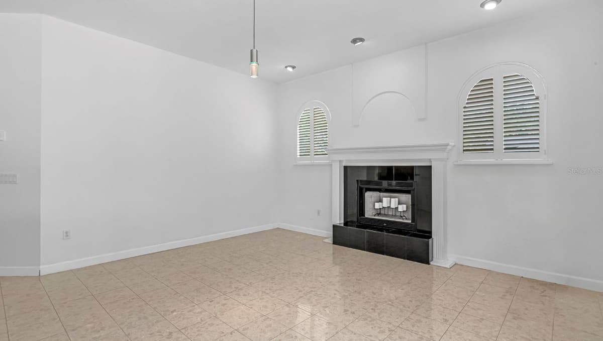 6501 FAIRWAY COVE DRIVE — photo 37 of 49