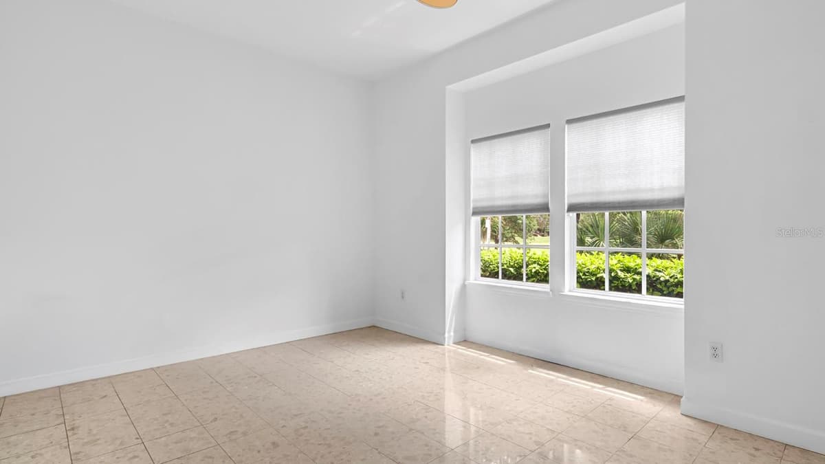 6501 FAIRWAY COVE DRIVE — photo 12 of 49