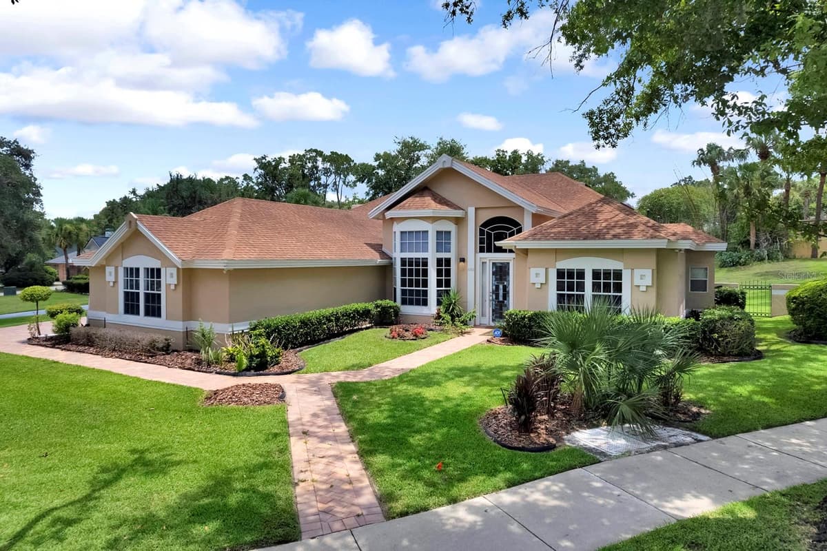 6501 FAIRWAY COVE DRIVE — photo 46 of 49