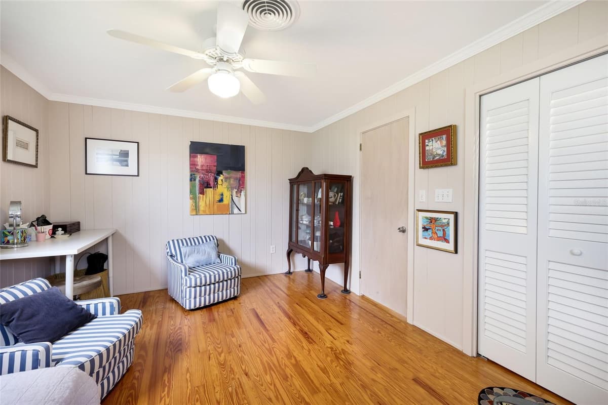 2070 HYDE PARK STREET — photo 28 of 50