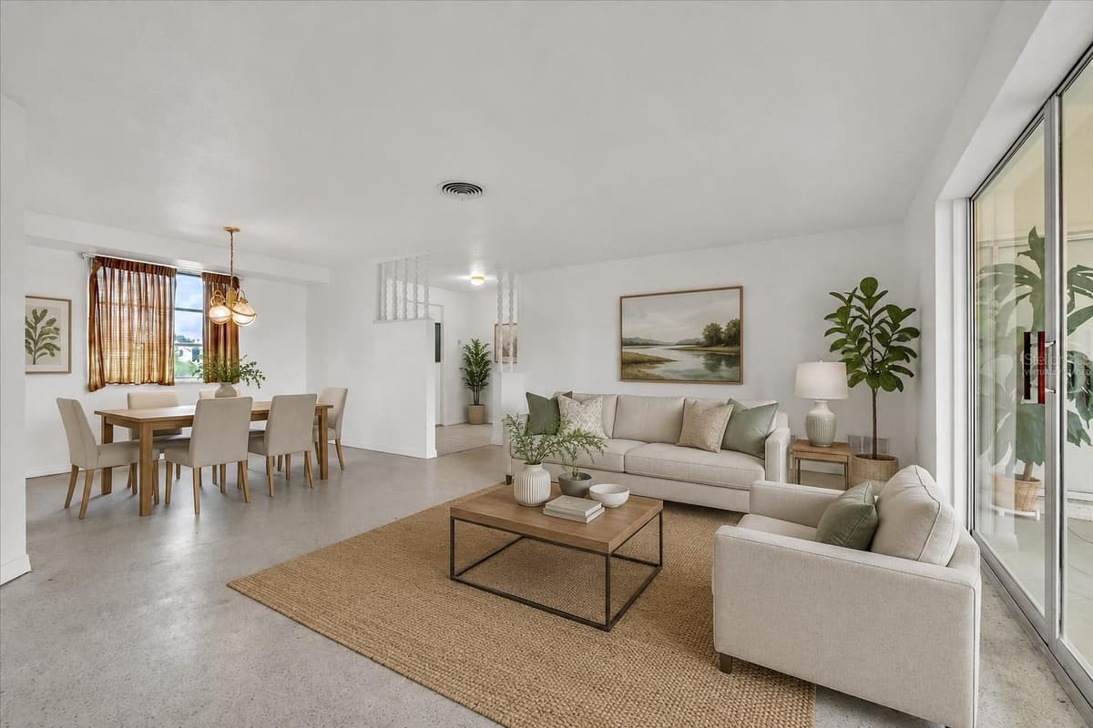 3395 PINETREE STREET — photo 3 of 39