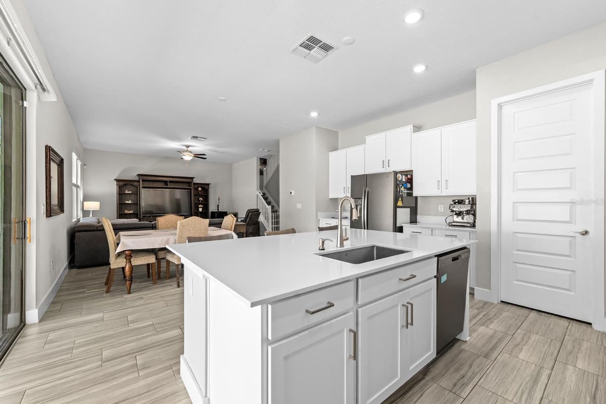 7612 JUANITA STREET — photo 8 of 27