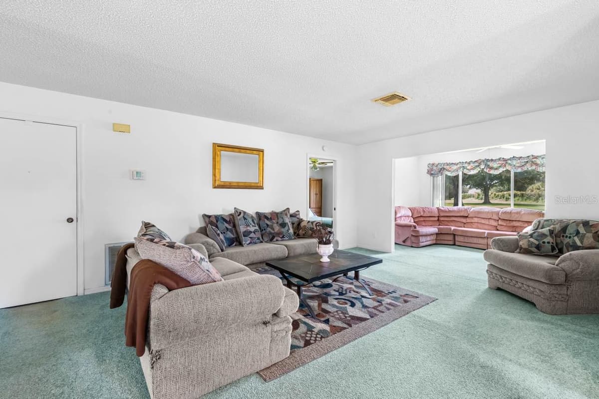 2209 HARTLEBURY WAY — photo 4 of 38