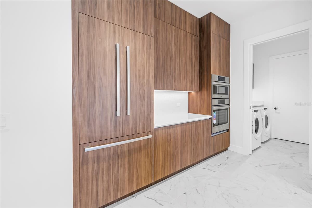 777 3RD AVENUE — photo 7 of 34