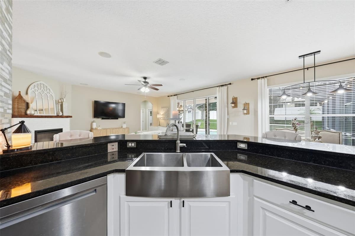3930 OLD DUNN RD — photo 16 of 66