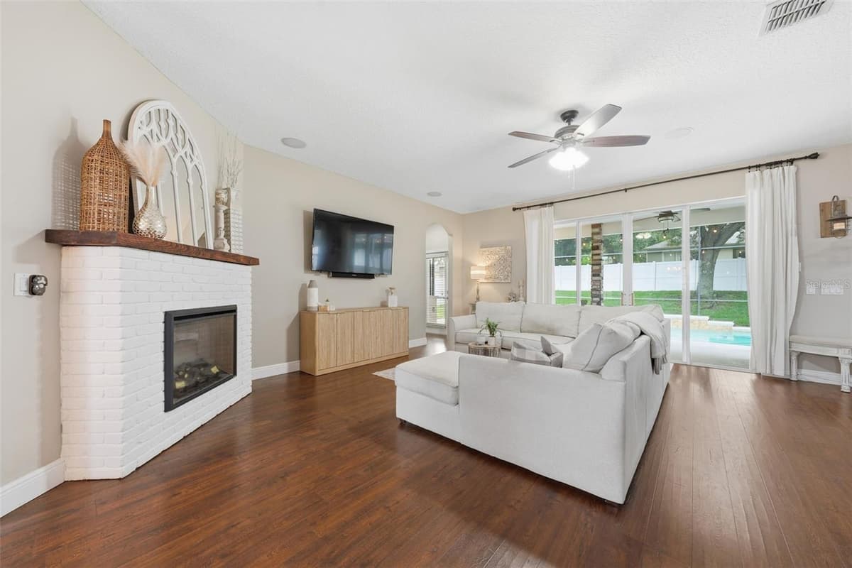 3930 OLD DUNN RD — photo 12 of 66