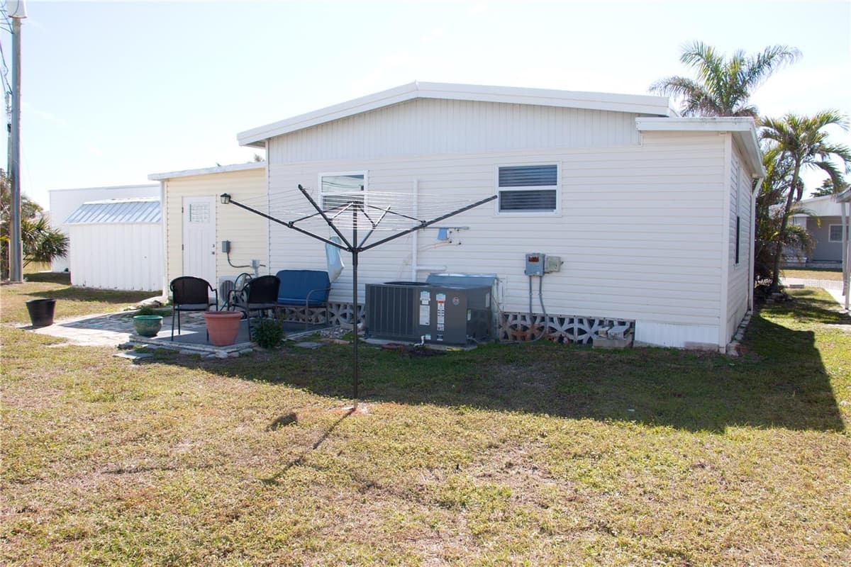 808 GREEN CIRCLE — photo 29 of 67