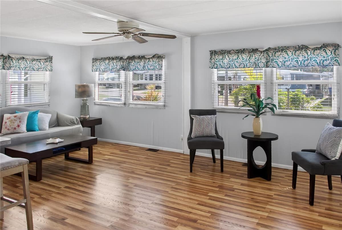 808 GREEN CIRCLE — photo 13 of 67