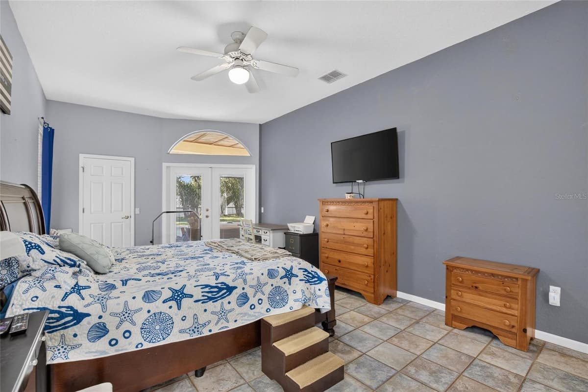 2704 ASTON AVENUE — photo 32 of 88